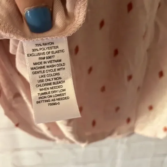 Pink Smocked Sleeve Top​ Puffey sleeves - Picture 10 of 10